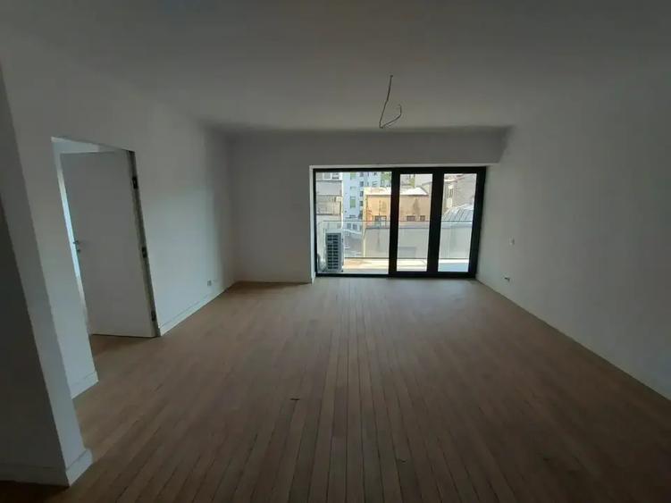 Apartament 3 camere nou lux/ 13 Septembrie /parcare inclusa/Comision 0