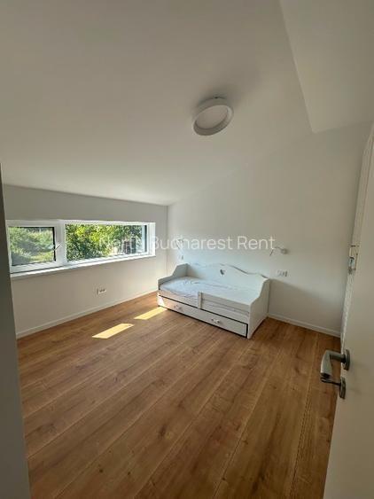 Casă  3 dormitoare de închiriat, grădină și piscină comună - 14