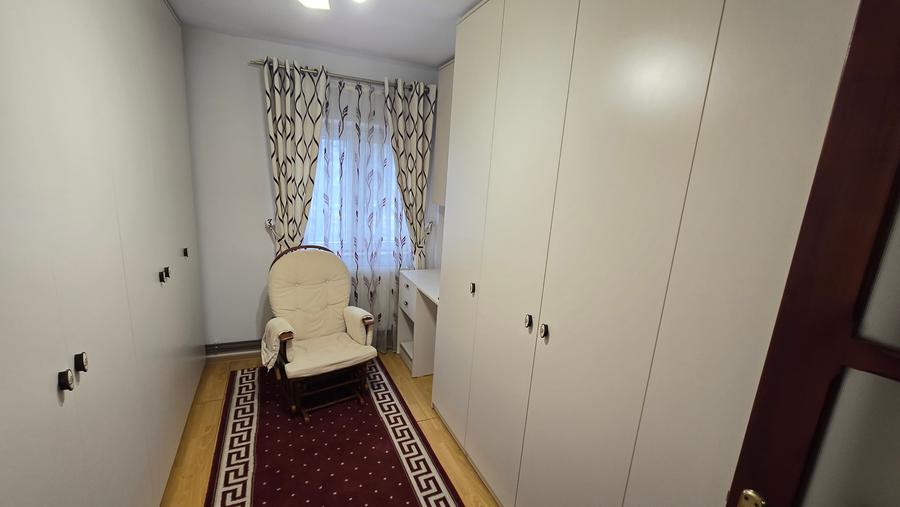Apartament 4 camere de vanzare, etajul 1, Focsani