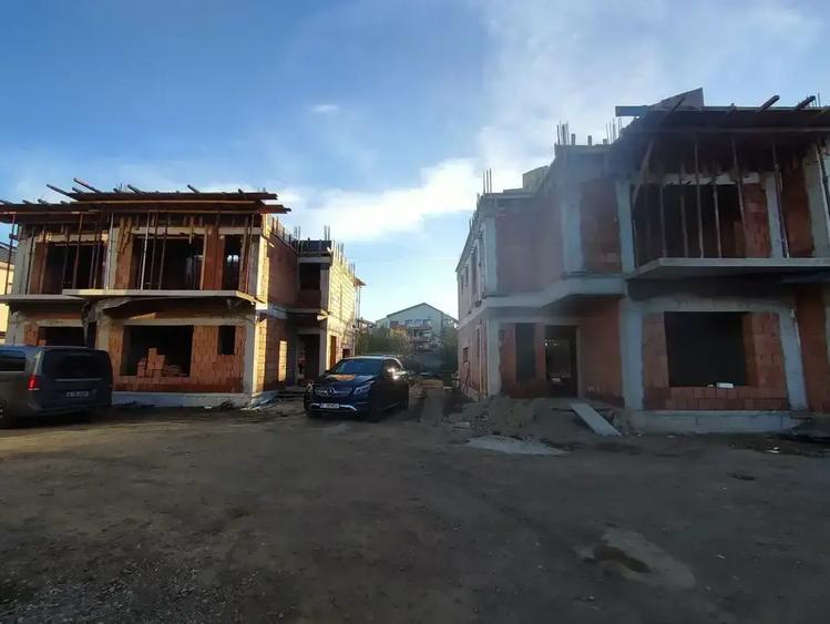 Casa 5 Camere Otopeni |Mansarda | Semicentral | Zona Linistita