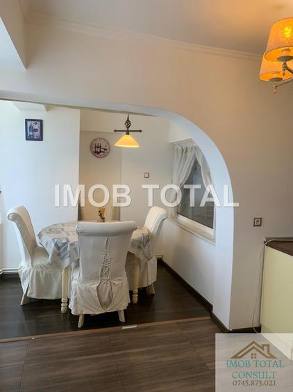 Apartament 3 camere Ultracentral , zona Casa Cartii