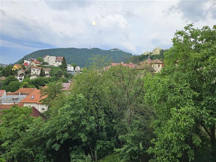 Apartament cu doua camere in zona linistita ultracentrala