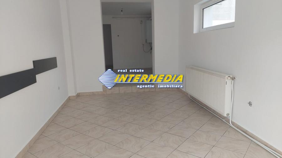 Spatiu comercial 30 mp de inchiriat in Alba Iulia Zona CETATE finisat si iber