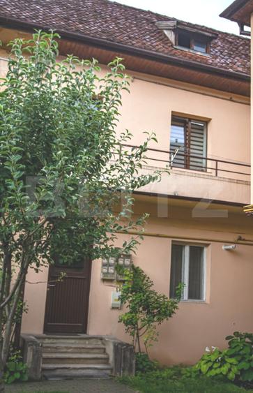 Apartament in vila, 80mp loc parcare, mobilat, zona Centru Istoric 530 mp curte
