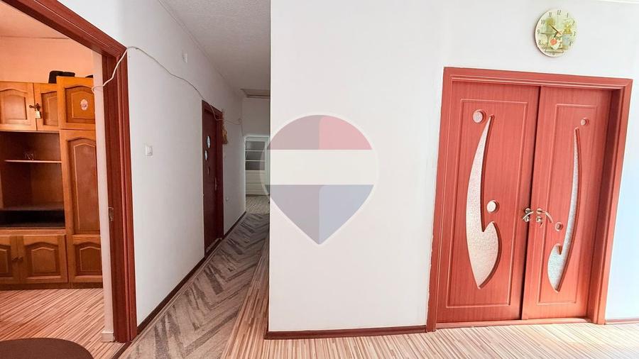 Casă de vânzare | 5 camere| Teren 428 mp | Voluntari, lângă Școala 1