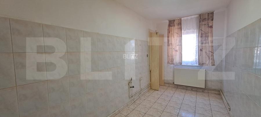 Apartament 2 camere, et. 4, zona centrală, Făgăraș – nemobilat, de renovat - 8