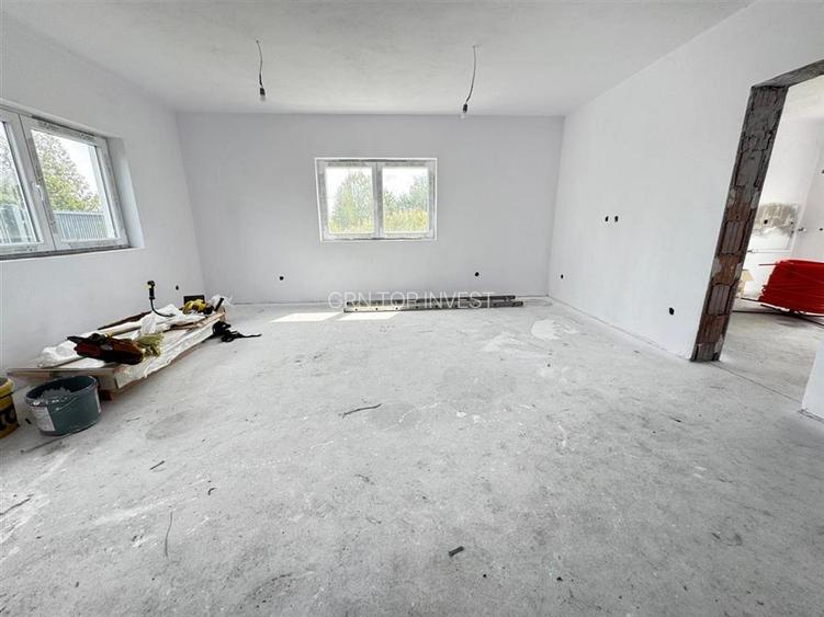 Casa individuala 4 camere 2 bai si teren de 265 mp in Sura Mica - 16