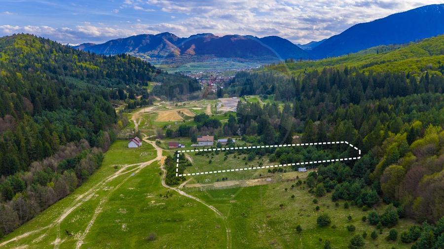 Teren intravilan de 1 ha cu vedere la munte – Zărnești, Brebina