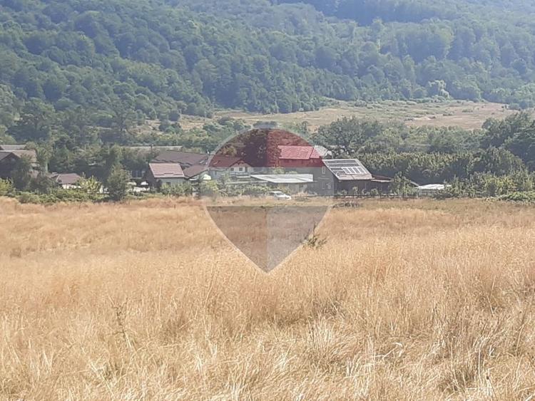 Teren extravilan-pasune, 6,300mp Rasnov / Soseaua Risnov-Paraul Rece