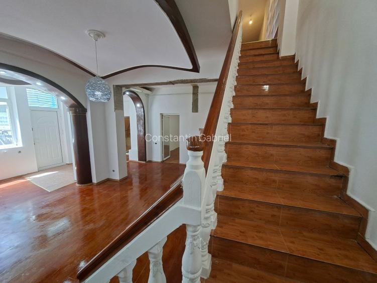 Piata Unirii, Calea Calarasilor, Hala Traian, PROPRIETAR, vand casa P+M, 4 cam. - 8