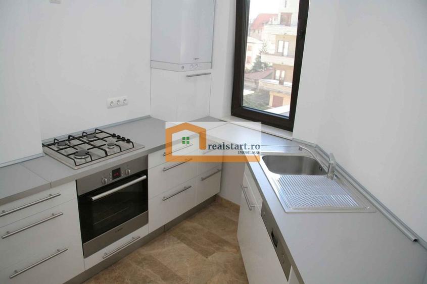 Polona - Pta Romana, Exclusivist, Metrou Romana la 600m distanta, boxa