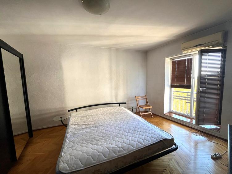 Inchiriere apartament 3 camere Bd. Unirii nr 55