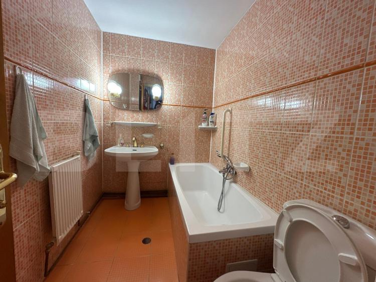 Apartament 4 camere, 100 mp, 2 parcări + 2 boxe, etaj 1, zona Noua - Brașov