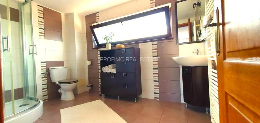 Vila P+1+M cu 5 camere, moderna, zona Victoria - Stadionul Farul!