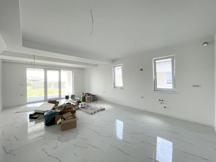Duplex 4 camere despartit prin camera tehnica - Urseni