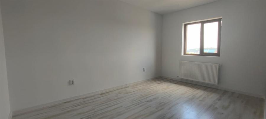 AP 2 CAM INTABULAT CAPAT CUG LUNCA CETATUII DECOMANDAT-75,000 EUR