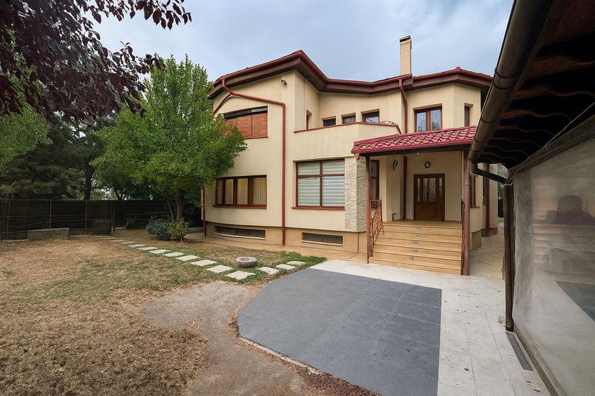 Vilă deosebită D+P+1E+P/ zona exclusivistă/Iancu Nicolae