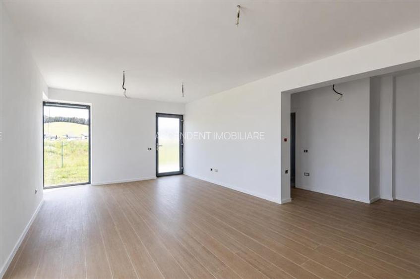 Vila Sanpetru,  intabulata, constructie noua, zona Lempes - 2