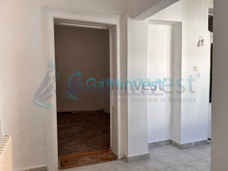 Apartament cu 3 camere de vanzare, Oradea, zona ultracentrala, aproape de teatru