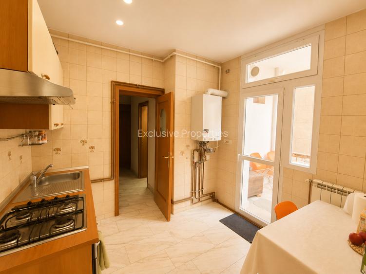Apartament 3 camere spațios, etaj 1, la câteva minute de Piața Universității - 11