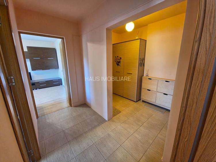 Casa de Cultură 2 camere CF 0 renovat 56 mp etaj 3 din 4