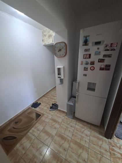 Apartament cu 3 camere, decomandat, etajul 4/8, zona Pacurari