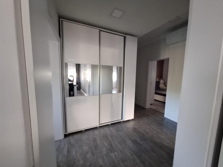 Apartament 3 camere, 87 mp, zona Cornitoiu