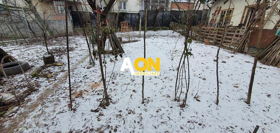 Casa 4 camere 720 mp teren, langa Cetatea Alba Carolina
