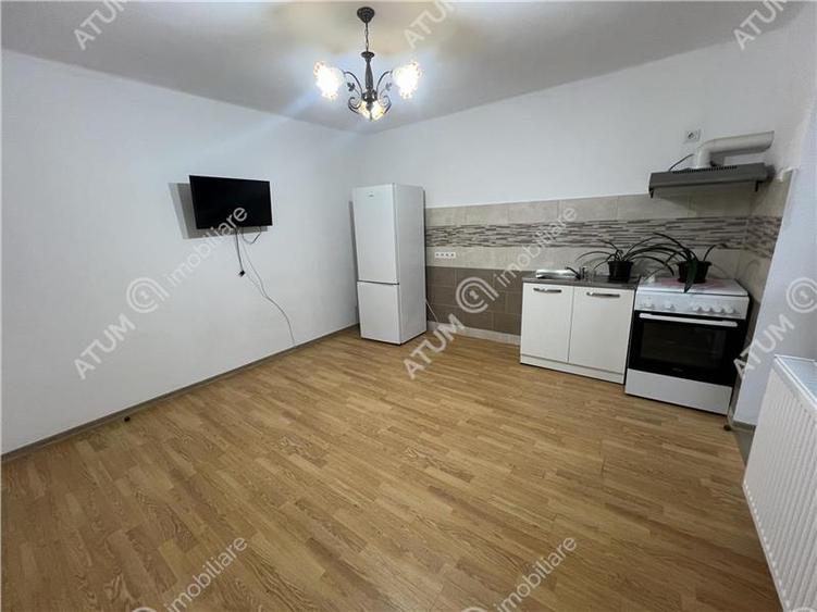 Casa 3 camere cu 2 pivnite si teren de 242 mp zona Calea Dumbravii