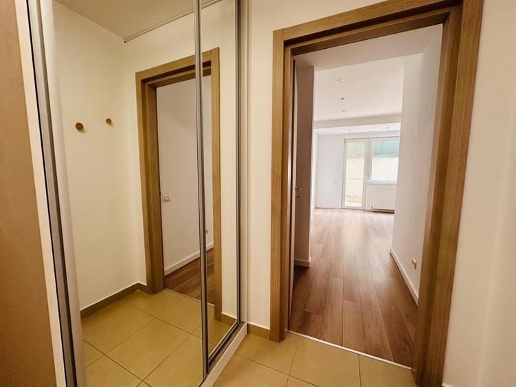 4 Camere - Dorobanti || Parter Înalt || Curte