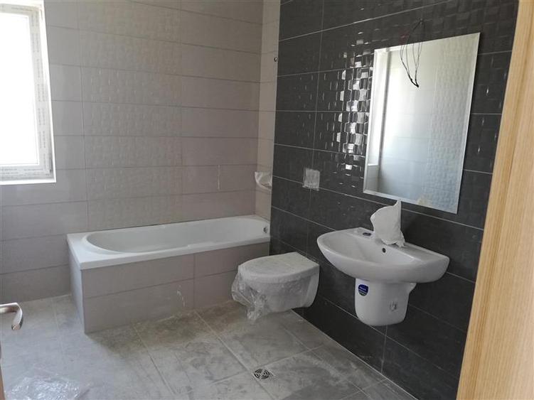 PENTHOUSE 3 CAMERE, TERASA 48 MP, TRACTORUL, ZONA CORESI MALL