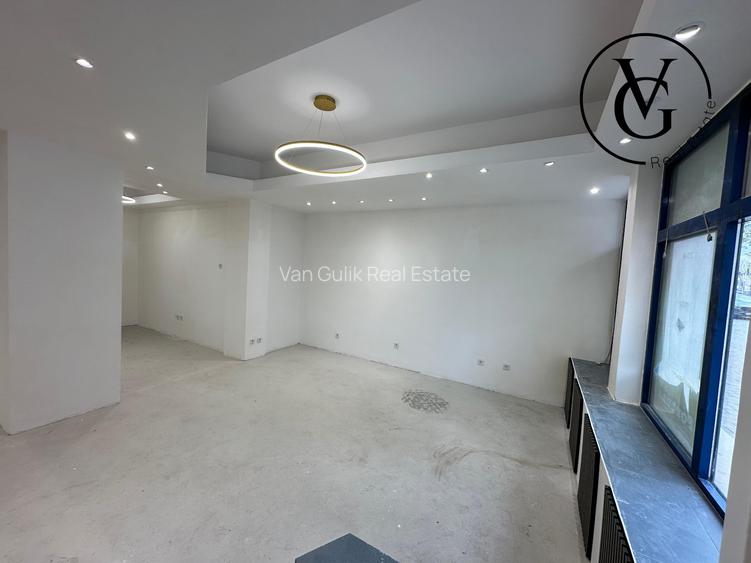 Spatiu comercial modern cu vad pietonal - Centru - KM 0 - 5