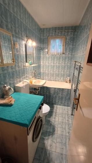 Apartament 3 camere/ Semidecomandat/ Etaj 4/ Zona Dâmbu Pietros