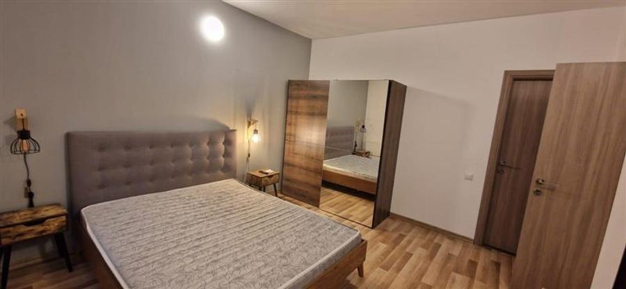 De inchiriat apartament 3 camere, semicentral, zona Papiu