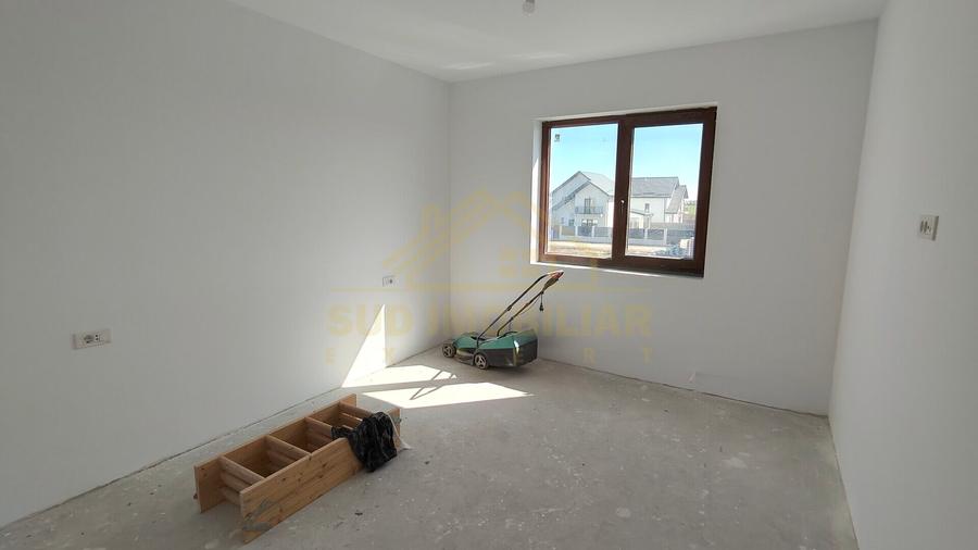 Vila Individuala - 5 Camere - 492 mp teren - Sos. Oltenitei DN 4 / A0