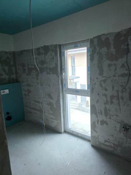 Casa tip duplex cu CF, 5 camere, 120 mp, teren 250 mp, zona Valea Chintaului