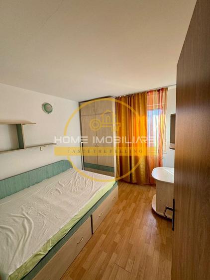 Apartament cu 3 camere / 40 mp/ in zona Podu Ros