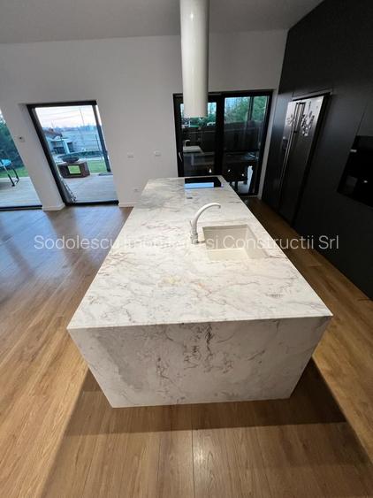 Locuinta moderna spatioasa cu garaj - 4