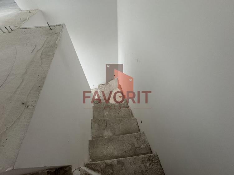 Aproape de benzinaria ESO. Finisaje la alegere