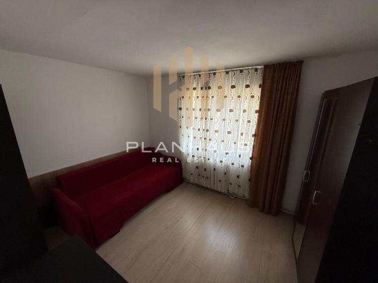 Apartament 2 camere,zona B-dul Traian Pizza Plus/Petru Rares