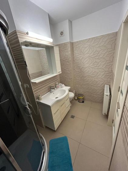 Apartament cu 3 camere, 64 mp, zona Republicii