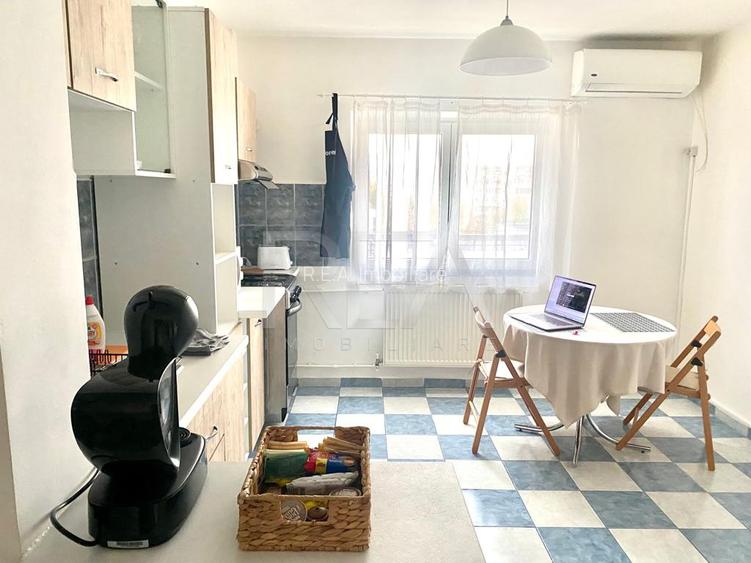 2 camere Vitan decomandat, et.6,centrală,inst. schimb.,metrou,renovat - 5