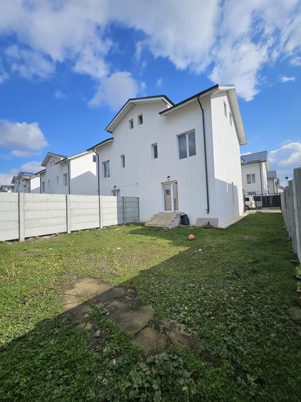 Vila 3camere,mansarda 40mp,700m de sos alexandriei