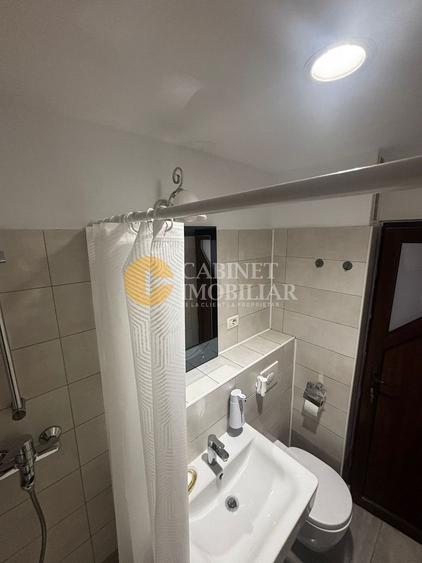 Apartament 3 Camere Semidecomandat - Rond Zimbru