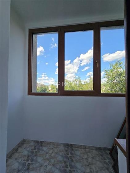 Zimbru - Tigarete, 3 camere decomandat 81mp, bloc din 91 - 8