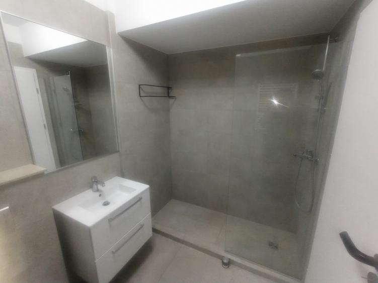 Studio parter cu terasa proprie