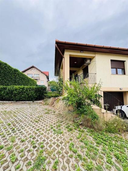 Vila D+P zona Dealuri