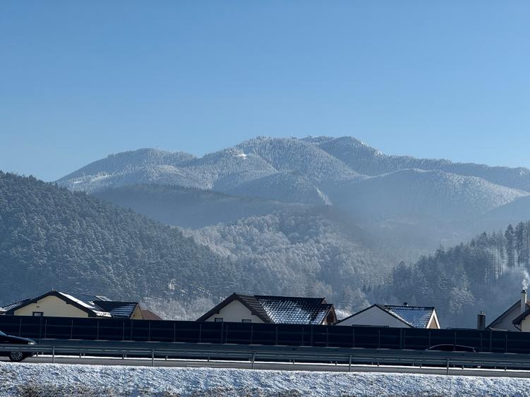 Teren intravilan Rasnov,judet Brasov,loturi de 500 mp si in rate