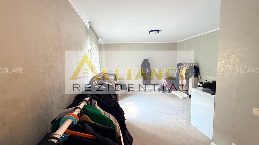 Vila spatioasa cu 9 camere foisor magazie curte amenajata complet - 15