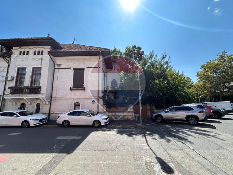 Vanzare Apartament 2 Camere Dec. în Vilă Ideal Rezidential sau Airbnb